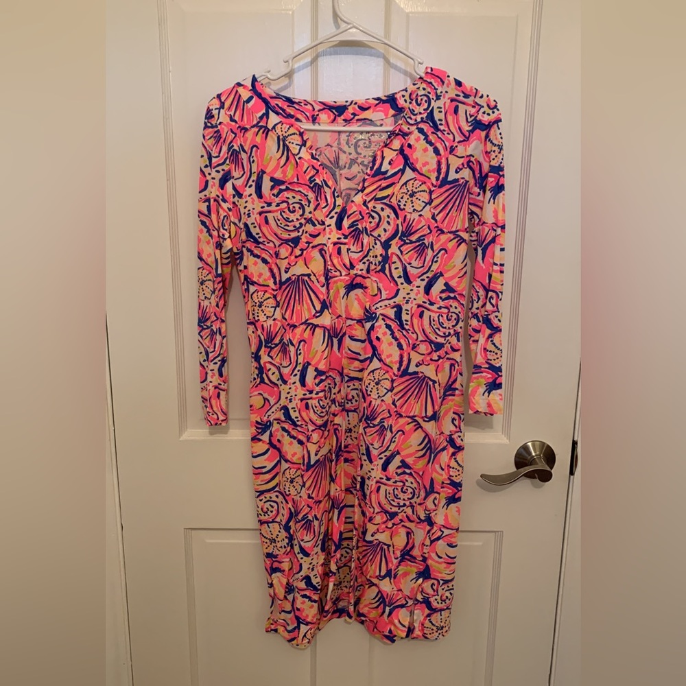 Pink and blue Lilly Pulitzer shell dress. Size XS. Excellent used condition.